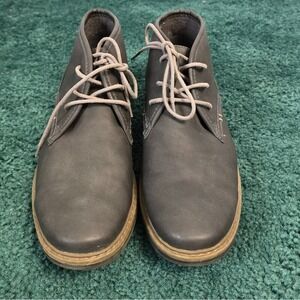 Varese Men's 10 Gobi II Chukka Boots Gray Faux Leather Lace Up GQ Office Career